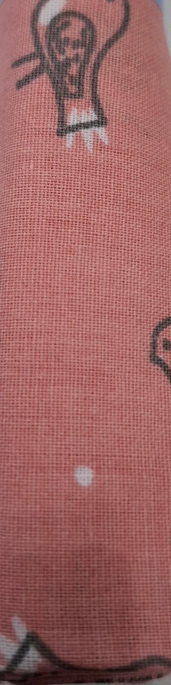 Tessuto rosa scuro fantasia