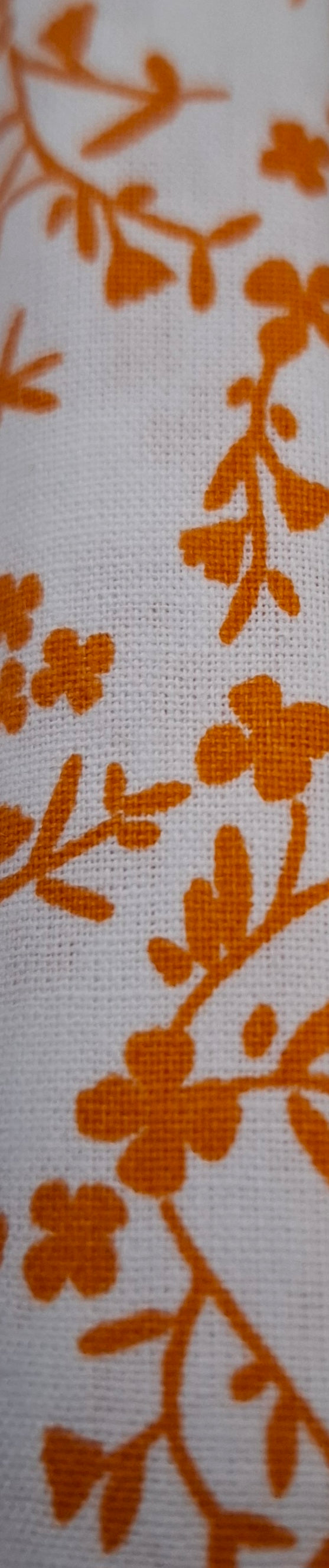 Tessuto fiori arancioni