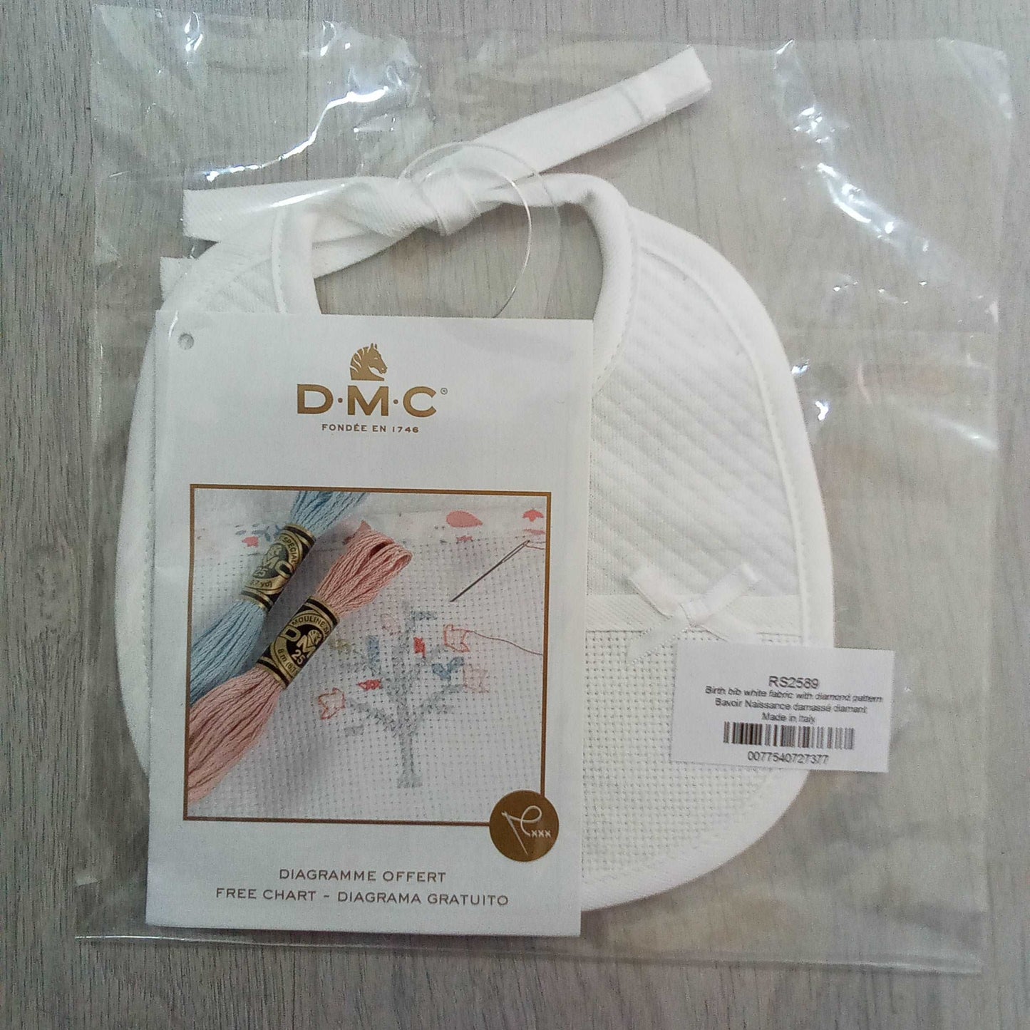 Bavaglino bianco con tela aida da ricamare - angels style shop hobbistica e materiali creativi