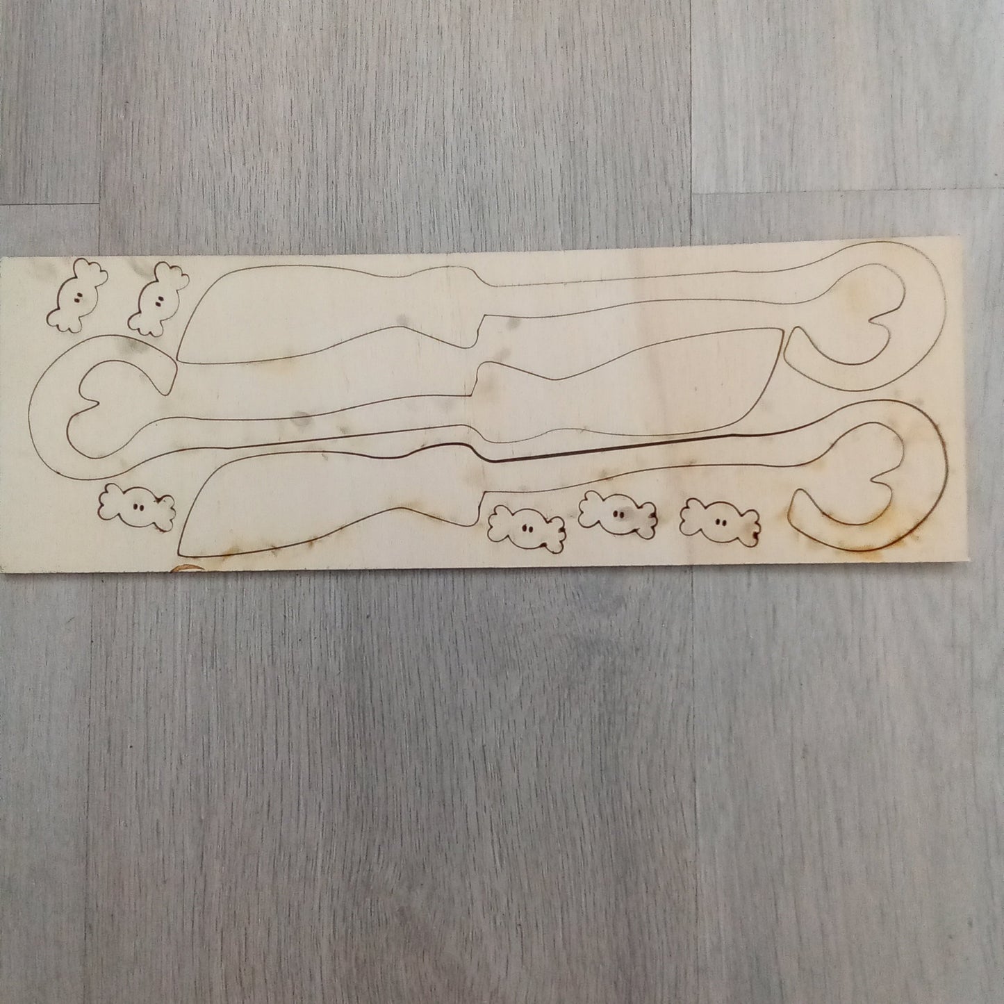 kit Motivi in legno scopine L014 - scopina befana