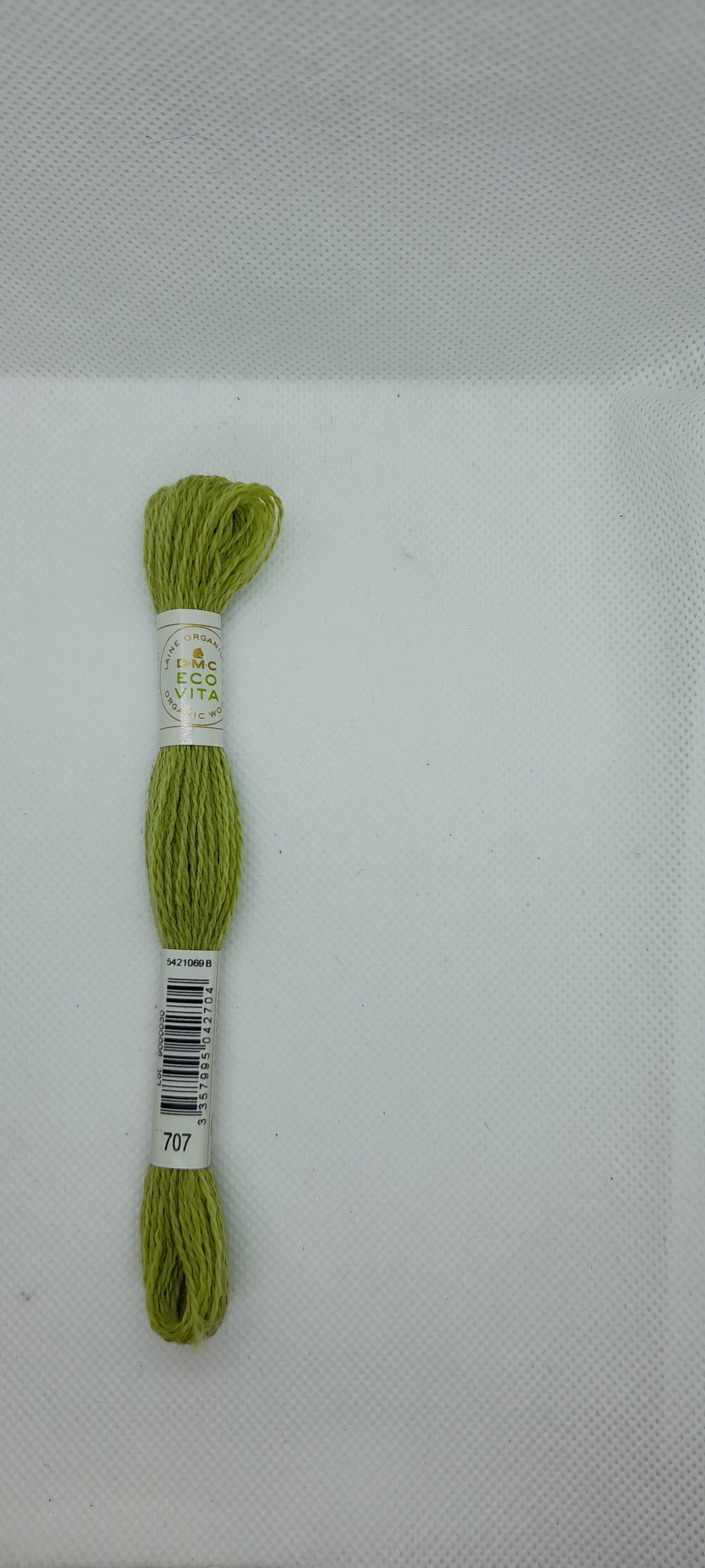 Abbraccia l'artigianato ecologico con il filato di lana organica di Eco Vita